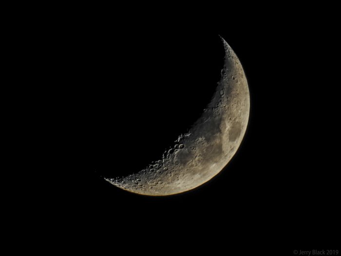 27.9% Waxing Crescent Moon